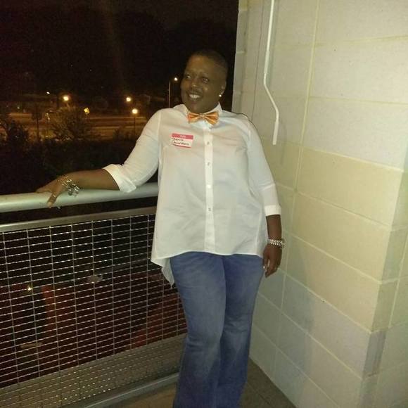 Profile Picture of Angela Carrothers (@angie2246) on Poshmark