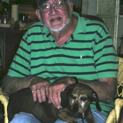 Profile Picture of Bob Scruggs (@FrereBob) on Twitter