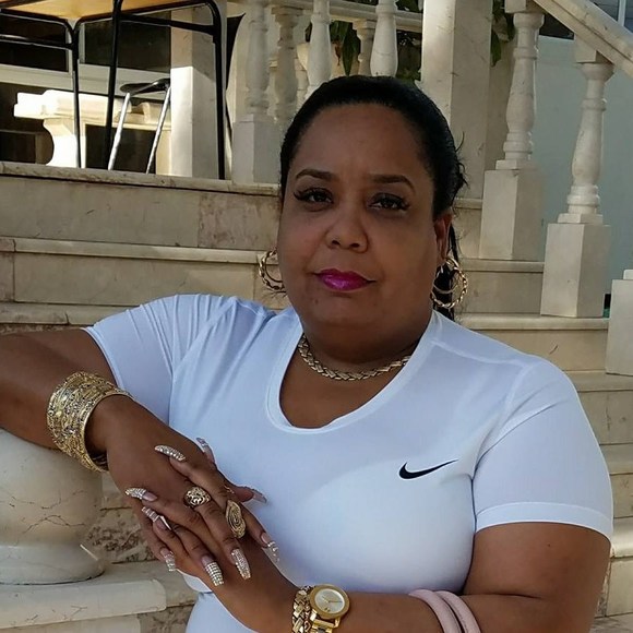 Profile Picture of Aymara Estrada (@nahomis2000) on Poshmark