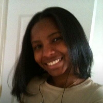 Profile Picture of Bianca Donato (@Sm311MyFinger) on Twitter