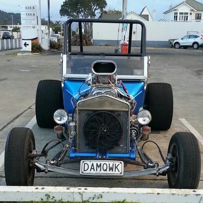 Profile Picture of Michael Hocking (@HockingmHocking) on Twitter