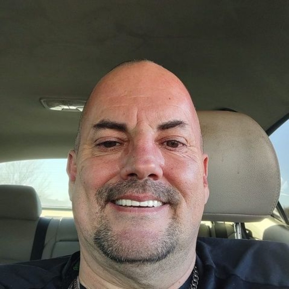 Profile Picture of Larry Daniel (@daniellarry670) on Poshmark