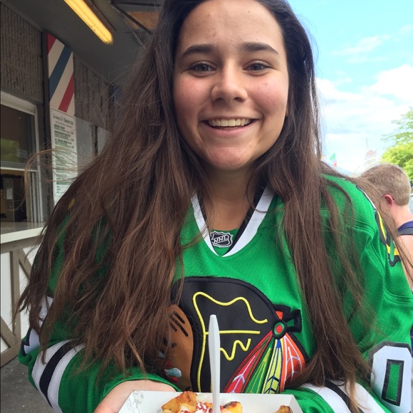 Profile Picture of Grace Moraski (@graciemoraski) on Poshmark