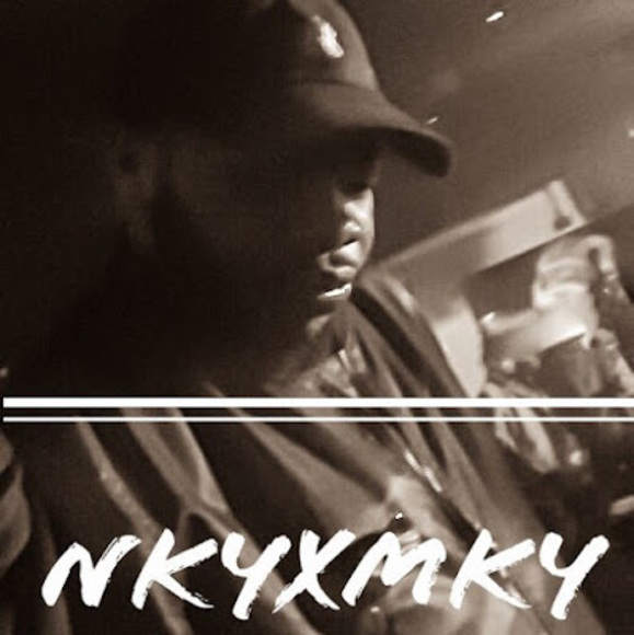 Profile Picture of Nkyxmky Ccr (@nkyxmkyccr) on Poshmark