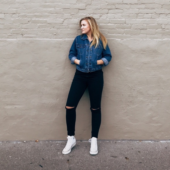 Sarah Ortman - Poshmark Profile Picture of Sarah Ortman (@ortie18) on Poshmark