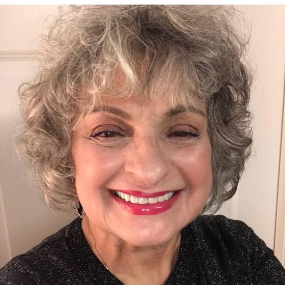 Profile Picture of Annette Ferando (@nettemf312) on Poshmark