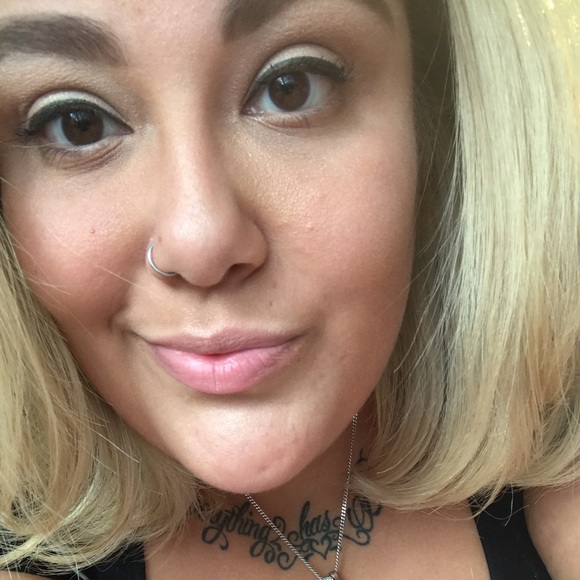 Profile Picture of Bianca Berkemeyer (@biancab1023) on Poshmark