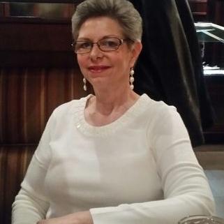 Profile Picture of Lori Colvin (@Lori_Lovin_Life) on Twitter