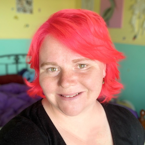 Profile Picture of Rebecca Fisk (@rebeccafisk240) on Poshmark