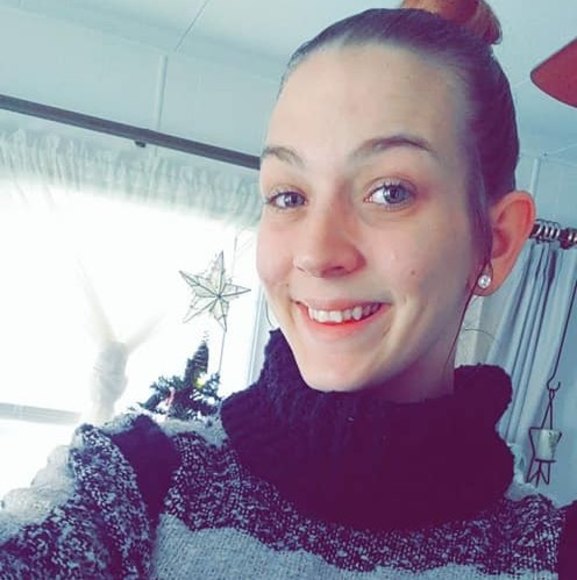 Profile Picture of Haley Ryan (@haleynicole96) on Poshmark