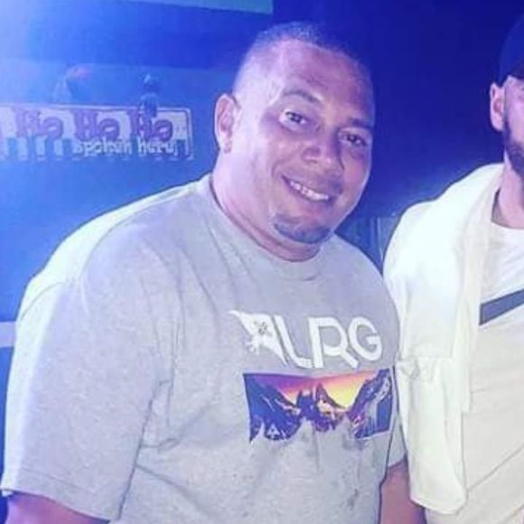 Profile Picture of Edward Manzano (@edmanzano215) on Poshmark