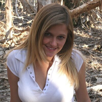 Profile Picture of Lillian Haney (@LillianxHaney) on Twitter