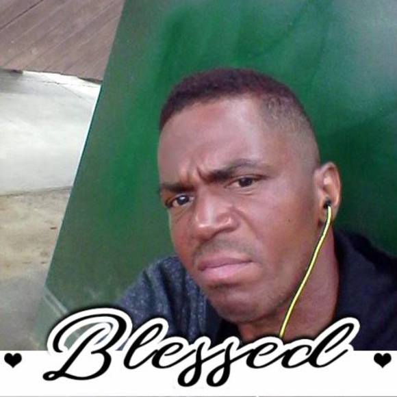 Profile Picture of James Woolfolk (@jameswoolfolk) on Poshmark