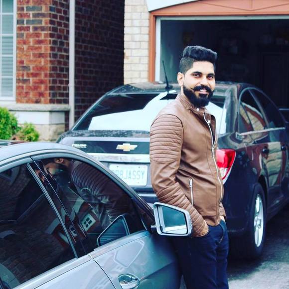 Profile Picture of Deol Gagan (@deolgagan) on Poshmark