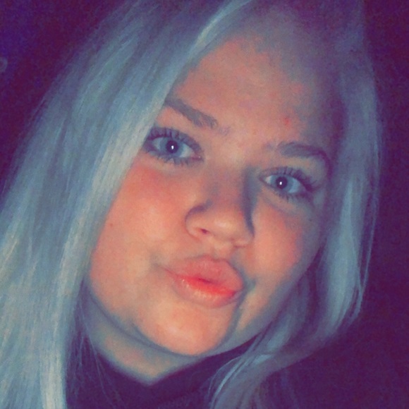 Profile Picture of Payton Ditmars (@payton07) on Poshmark