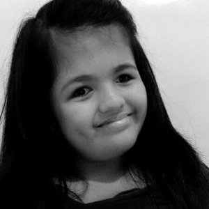 Profile Picture of Bea Marie Schwartz (@SchwartzBea03) on Twitter