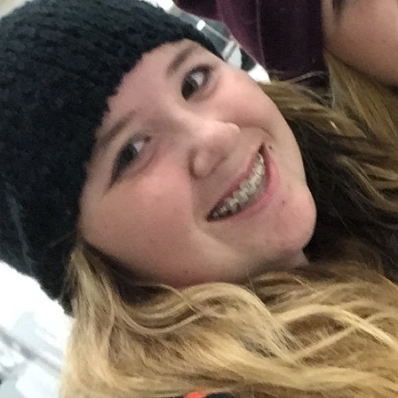 Jacquie Daniels - Poshmark Profile Picture of Jacquie Daniels (@lindholm47) on Poshmark