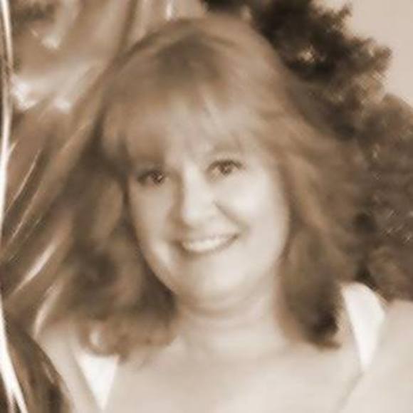 Profile Picture of Kim Voght (@kvoght1) on Poshmark