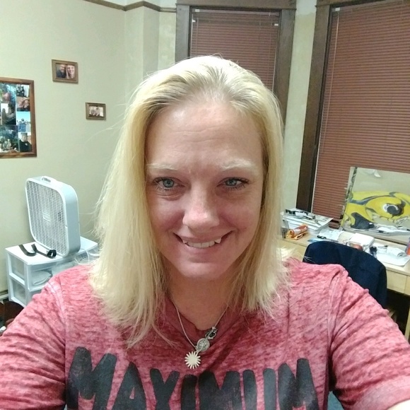 Profile Picture of Allysun Getchey (@psalms77) on Poshmark