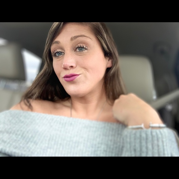 Profile Picture of Cailin Lenane (@clenane719) on Poshmark