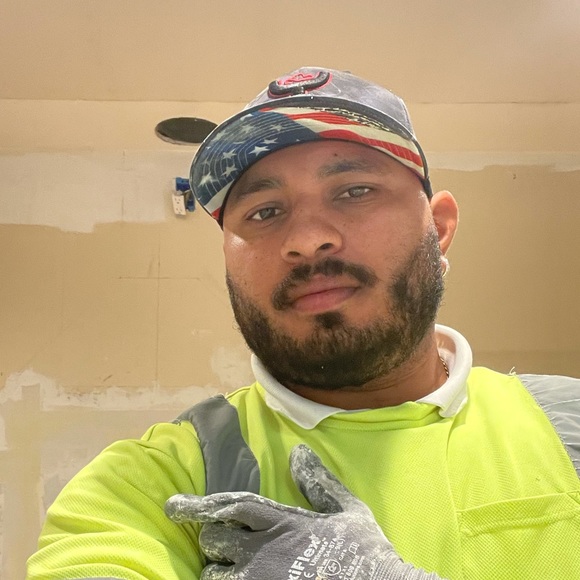 Profile Picture of Obed Garcia alvarez (@obeddrywall87) on Poshmark
