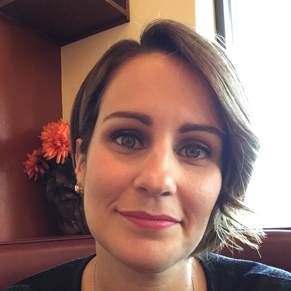 Profile Picture of Molly Leimkuhler (@mollyleimkuhler) on Poshmark