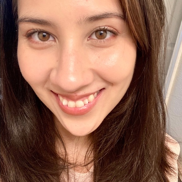 Profile Picture of Liz Armijo (@emonfrey23) on Poshmark