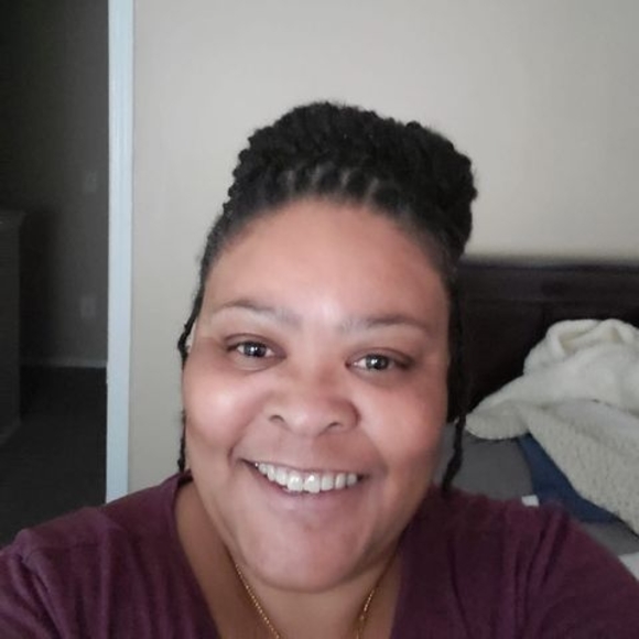Profile Picture of Michalela Washington jackson (@michalelaw) on Poshmark