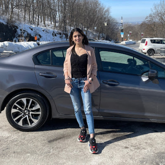 Profile Picture of Hinal Modi (@hinal_modi) on Poshmark