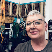 Profile Picture of April Gamble (@MsWinebuzz) on Youtube