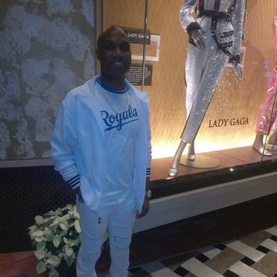 Profile Picture of Dwight Harrison (@DwightH02076235) on Twitter