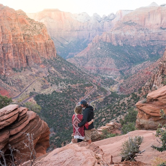 Profile Picture of Alex Celani (@alwaysalex_) on Poshmark