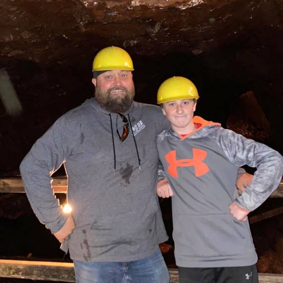 Profile Picture of Michael Maves (@michaelmaves) on Poshmark