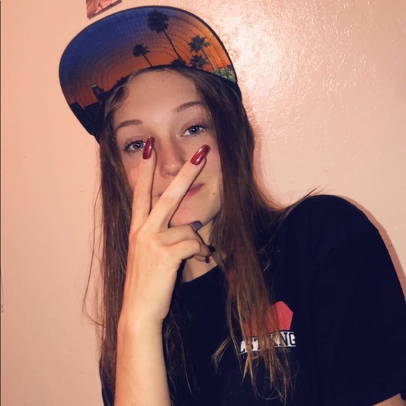 Profile Picture of Jade Graham (@jadegraham144) on Poshmark