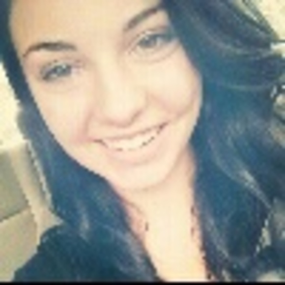 Profile Picture of Isabelle Schwalenberg (@isabelle_s85) on Poshmark
