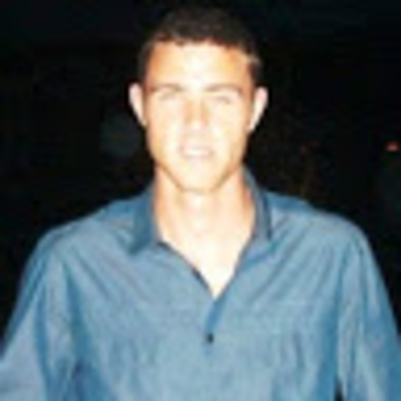 Profile Picture of Adam Farrow (@adamcfarrow) on Poshmark