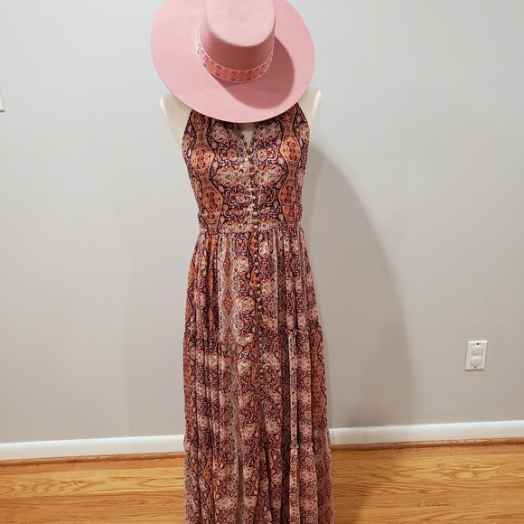 Profile Picture of Lisa Gillespie (@leggtc8) on Poshmark