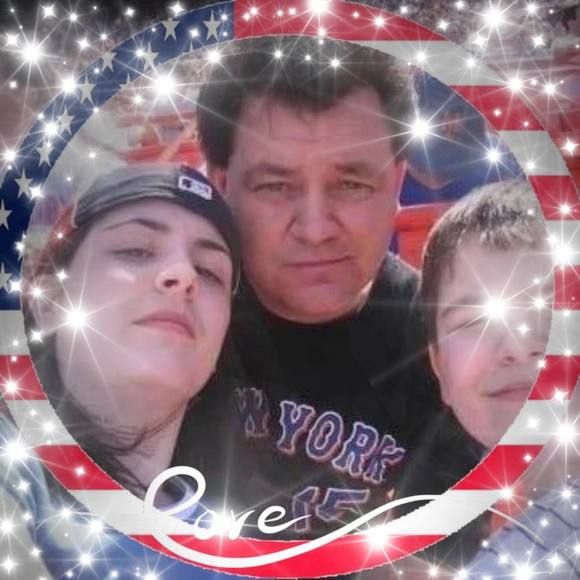 Profile Picture of Dennis Pantore (@dennispantore) on Poshmark