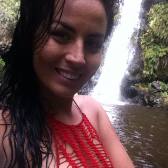 Profile Picture of Amy Fattorosi (@afatts) on Poshmark