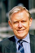 Profile Picture of Inge Lønningon Wikipedia