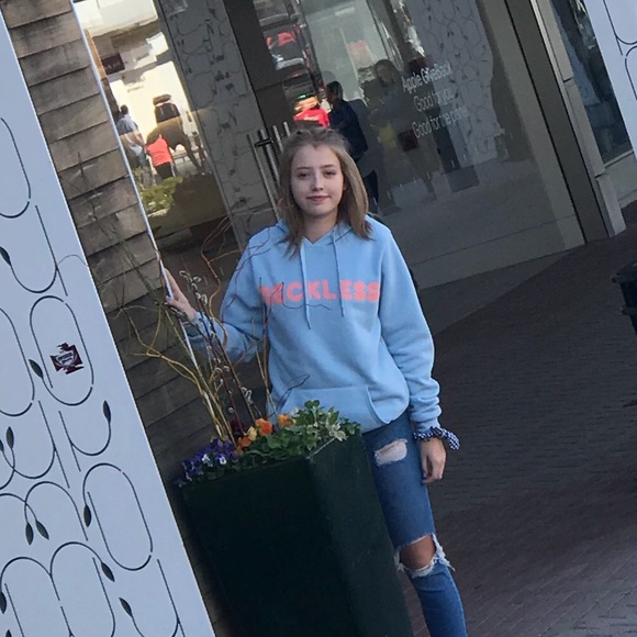 Profile Picture of Carly Calabrese (@carly_calibreez) on Poshmark