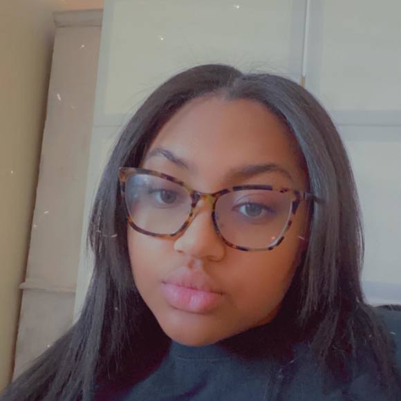 Profile Picture of Sheridon Greene (@sheridonnicole) on Poshmark