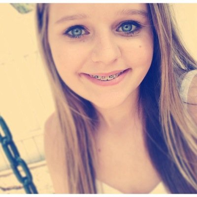 Profile Picture of Leah Chagnon (@l_e_a_h7575) on Twitter