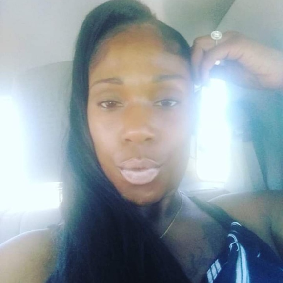 Profile Picture of Javette James (@javette_james) on Poshmark