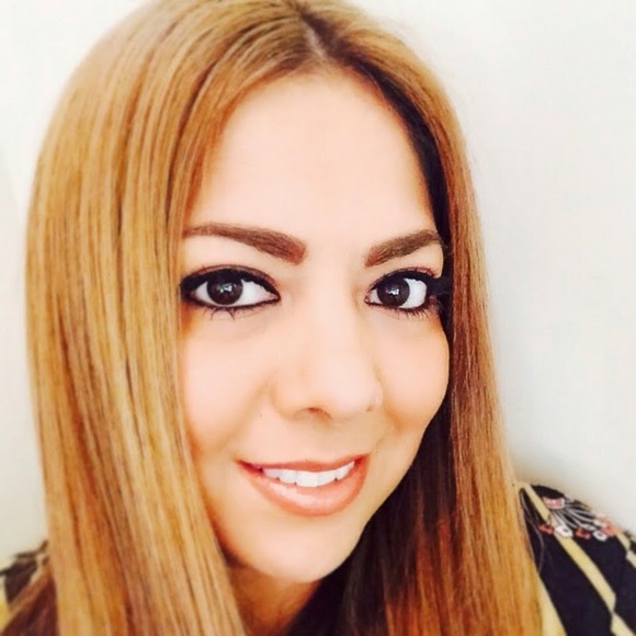 Profile Picture of Maria Cano (@popmaria) on Poshmark