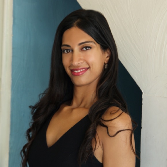 Profile Picture of Gauri Phadnis (@gphad) on Poshmark