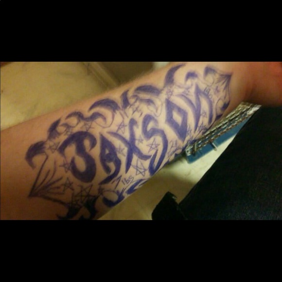 Profile Picture of Dillon Phillips (@dillon866) on Poshmark