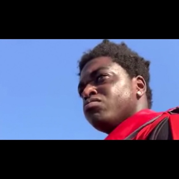 Profile Picture of Jordan Smiddy (@vsmiid) on Poshmark