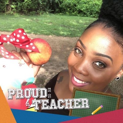 Profile Picture of Mya Clark (@ClarkSoLit) on Twitter