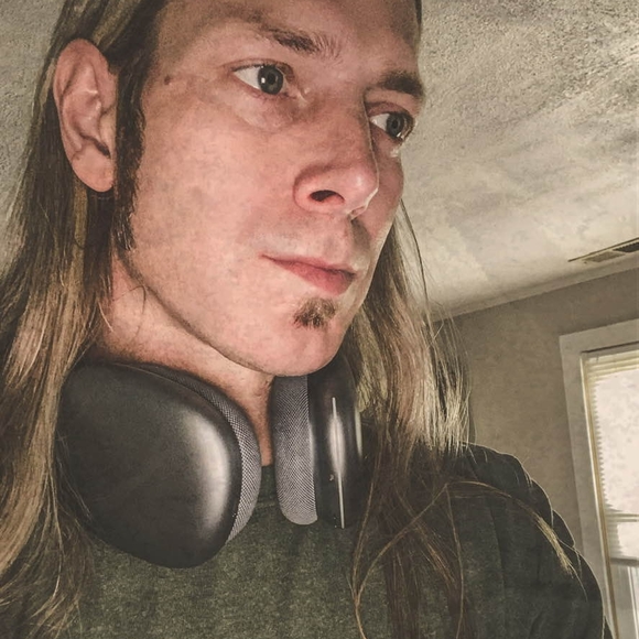 Profile Picture of Josh Pickeral (@joshpickeral) on Poshmark
